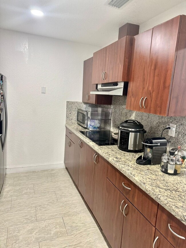 Foto del edificio - 5402 SW 138th Ave