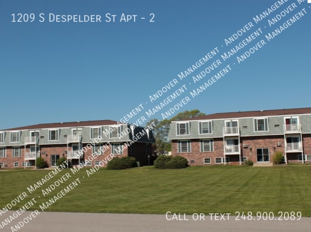Building Photo - 1209 S Despelder St