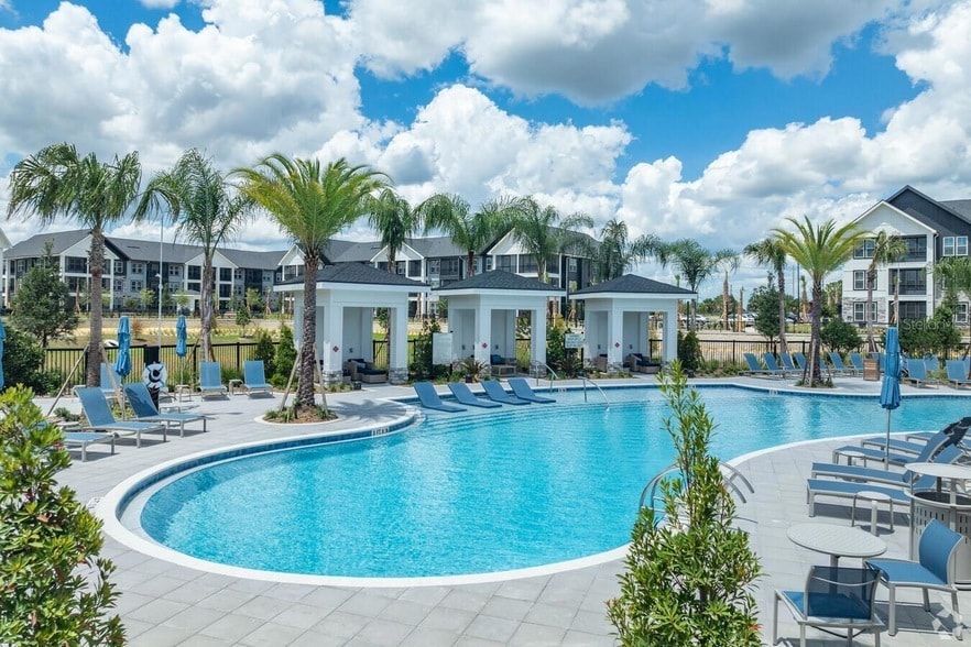 Primary Photo - 3020 Base Blvd