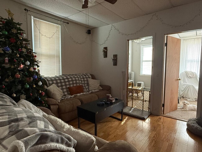 Building Photo - 75-34 67th Dr