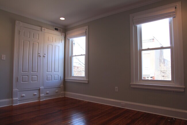 Building Photo - 3822 Hamilton St