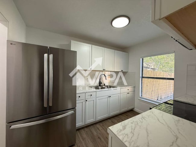 Foto del edificio - 9923 Birch Field Dr