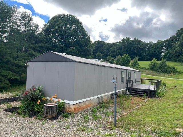 Building Photo - 96 Green Acres Dr