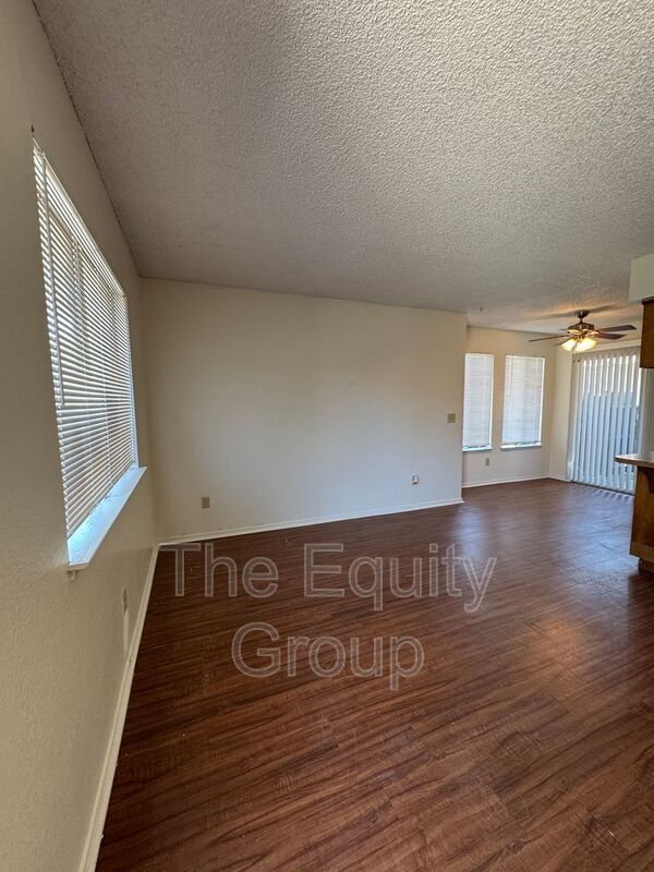 Building Photo - 2941 W Caldwell Ave