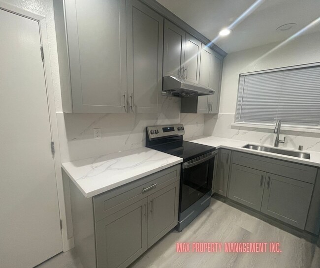 Foto del edificio - Charming and Spacious 4-Bedroom Home for Rent in South San Francisco!