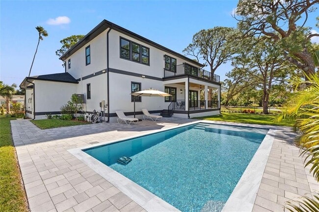Building Photo - 1542 Bayshore Blvd