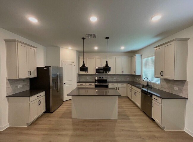 Foto del edificio - 12835 Lower Peach Wy