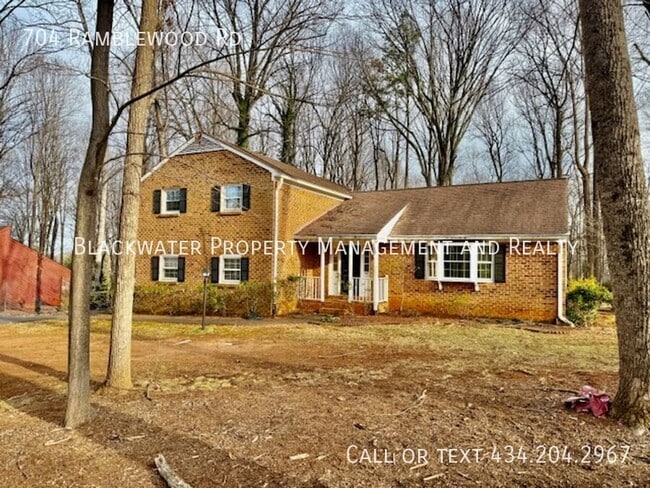 Photo - 704 Ramblewood Rd House