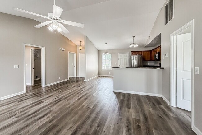 Foto del edificio - 2116 Cason Trail