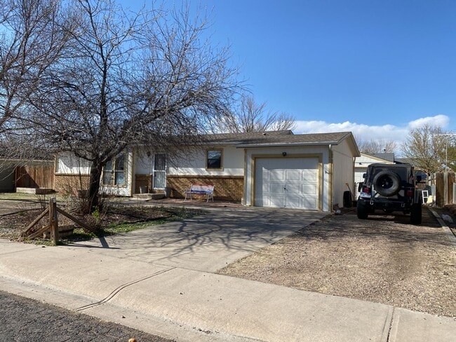 Building Photo - 3 Bed 2 Bath Ranch in Wellington with Easy...