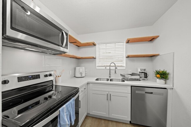 Foto del edificio - 701 28th St