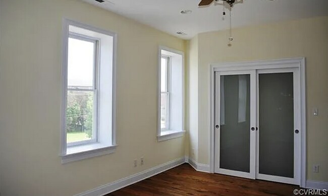 Foto del edificio - 609 Idlewood Ave