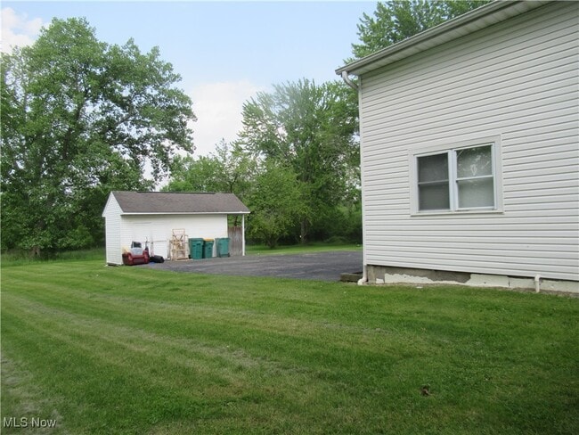 Building Photo - 11635 Ravenna Rd