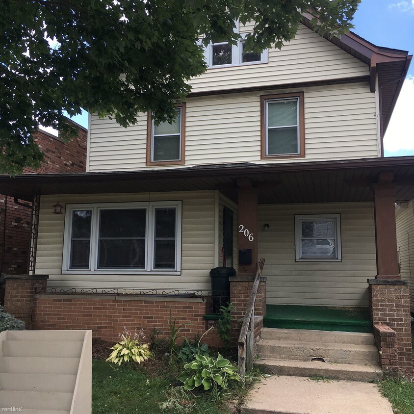 3 br, 1 bath - 206 Maple St - 3 br, 1 bath  - 206 Maple St