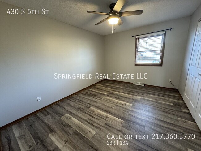 Building Photo - 430 S 5th St