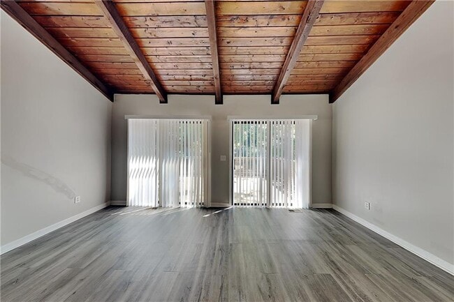 Building Photo - 2127 W Carlyle Ct