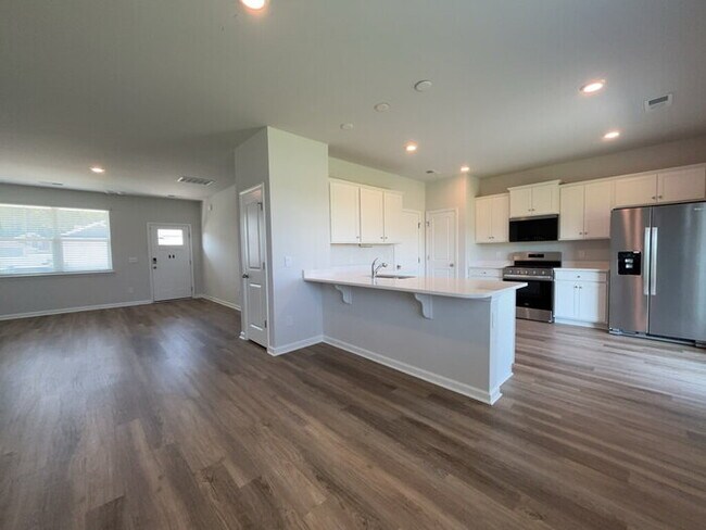 Building Photo - 306 Salvia St