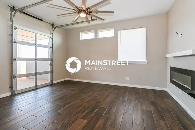 Building Photo - 4 Bedroom Pet-Friendly Home in Oklahoma City, OK with Main Street Renewal
