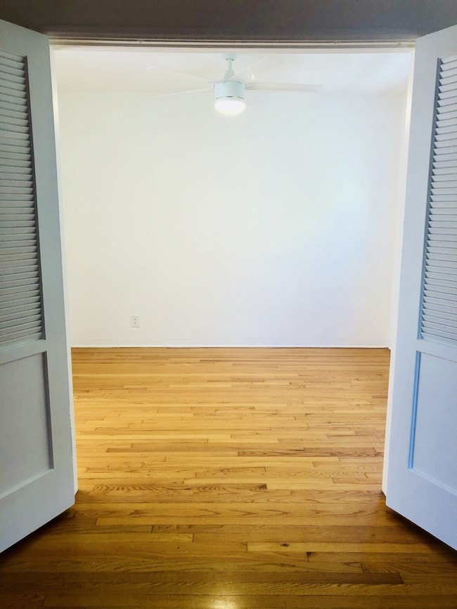 Dining room - 10358 Ashton Ave