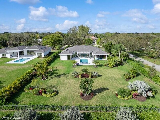 Foto del edificio - 8533 N Native Dancer Rd