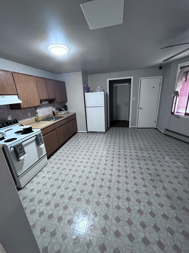 Foto del edificio - 2044 Linden Ave