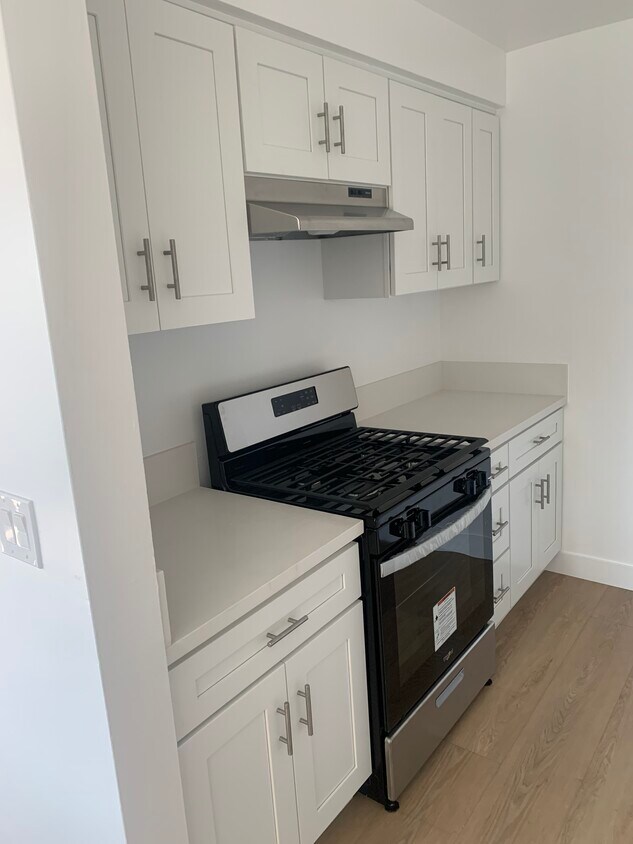 Foto principal - 990 Valley View Ave