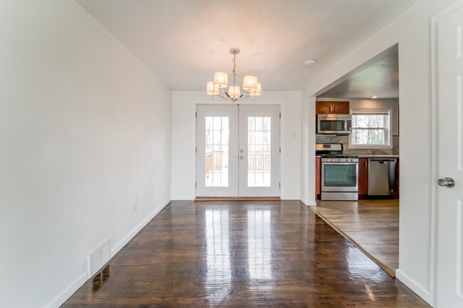 Building Photo - 4625 Bert Dr