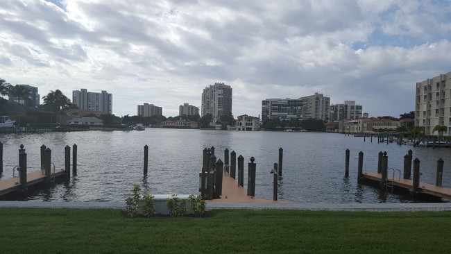 Building Photo - 2 br, 2 bath House - 4049 Crayton Rd #4049