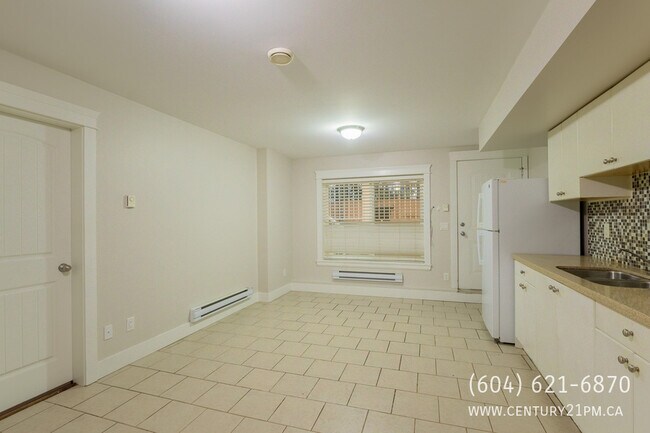 Photo du bâtiment - 14843-14863 63 Ave