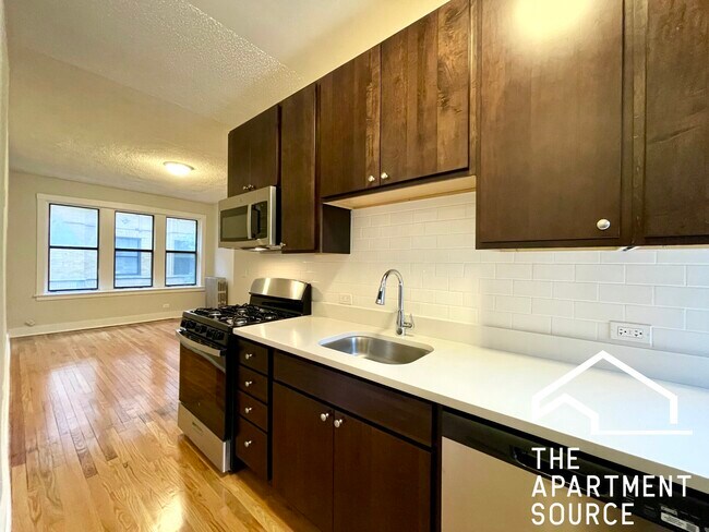 Foto del edificio - 1540 N Kedzie Ave