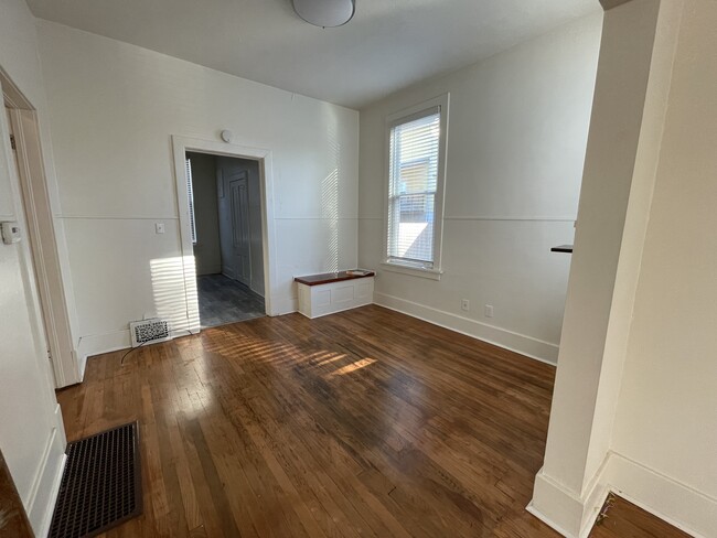 Den/Dining Room - 3408 Frances St