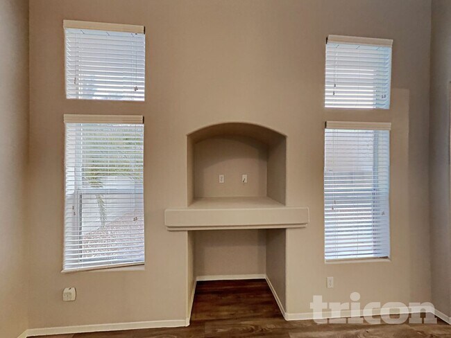 Foto del edificio - 7900 Hornbeam Ct