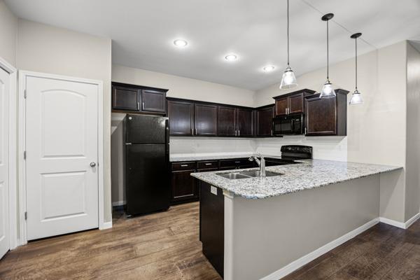 Foto del edificio - 102 Stockton Family Ct