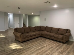 Building Photo - 11331 E Fairbrook St