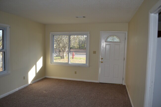 Foto del edificio - House for Rent