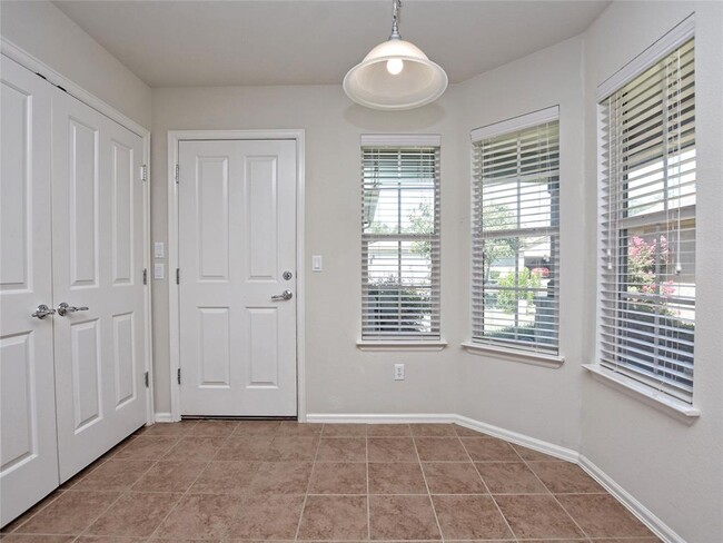 Building Photo - 522 Salt Creek Lane