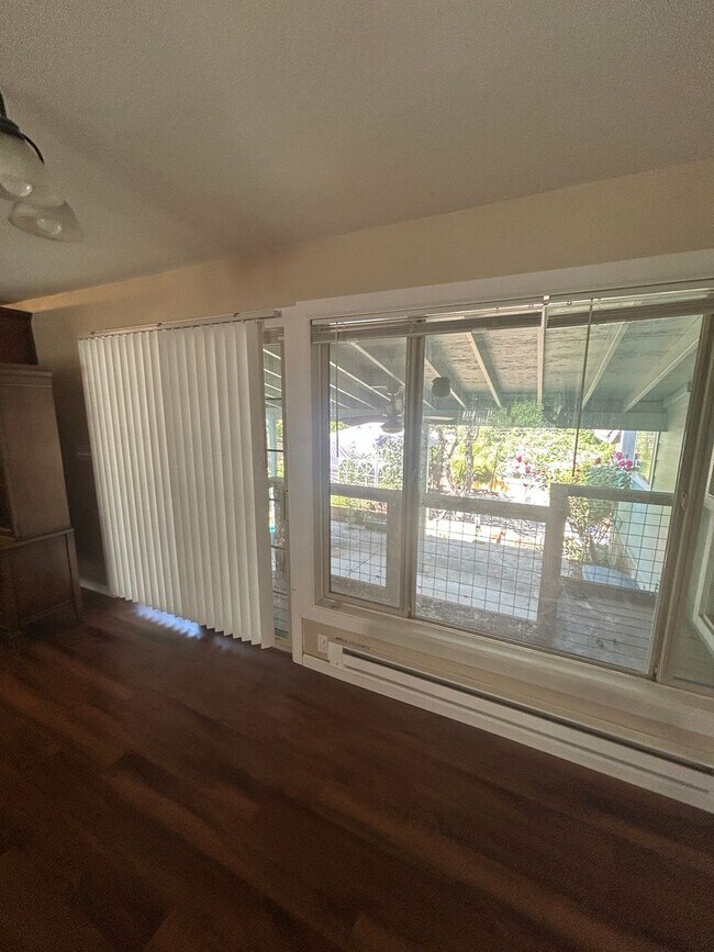Building Photo - 3 Bed, 2 bath Rambler Home in Skyway, $3,150/mo.