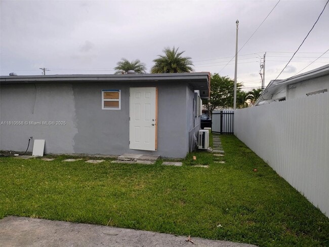 Foto del edificio - 1090 W 60th St