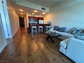 Building Photo - 4575 Dean Martin Dr