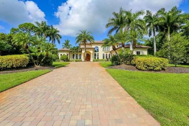 Building Photo - ** STUNNING 5 BEDROOM, 5.5 EN SUITE BATH 6,000 SQ FOOT HOME ** AS AN ANNUAL RENTAL ** PINE WOODS ...