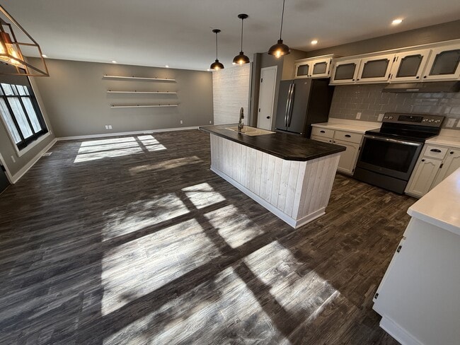 Foto del edificio - 2004 1st Ave S