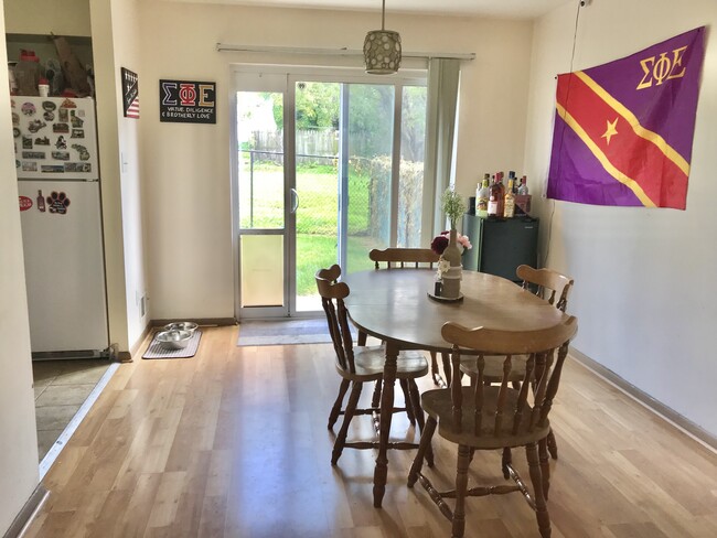 Dining Room - 3162 Bohem St