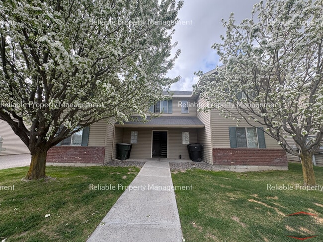 Building Photo - 196 Stockham Boulevard