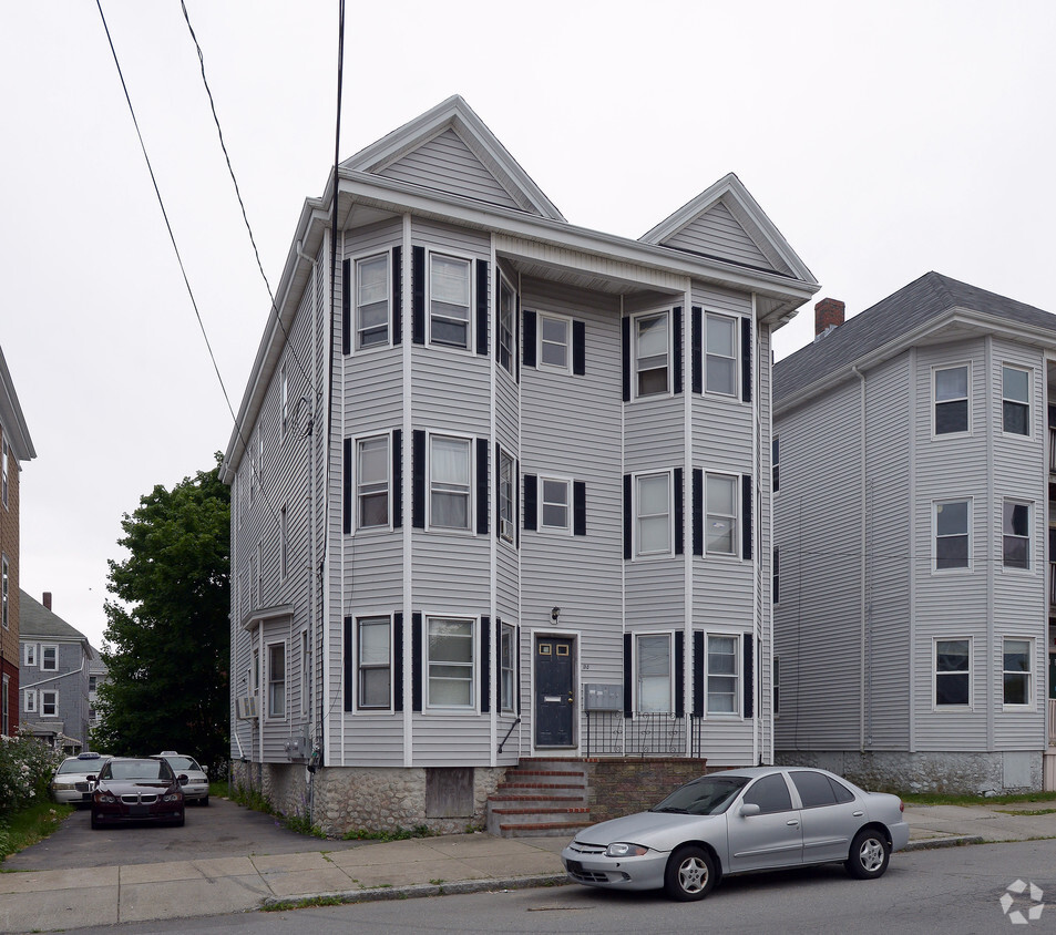 24 Tallman St, New Bedford, MA 02746 - Apartments in New Bedford, MA ...