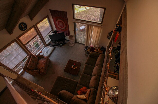 overhead view of living room - 16 E Clarkson Rd