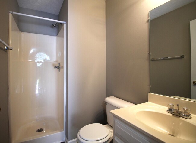 Foto del edificio - 312 Lakeview Dr
