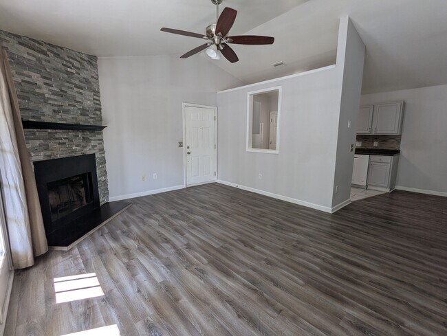 Foto del edificio - 806 Pelham Square Way