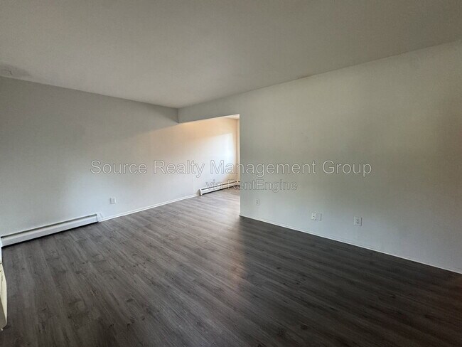 Foto del edificio - 4083 Hazel Ave