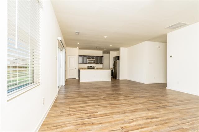Building Photo - 440 Canoe Way