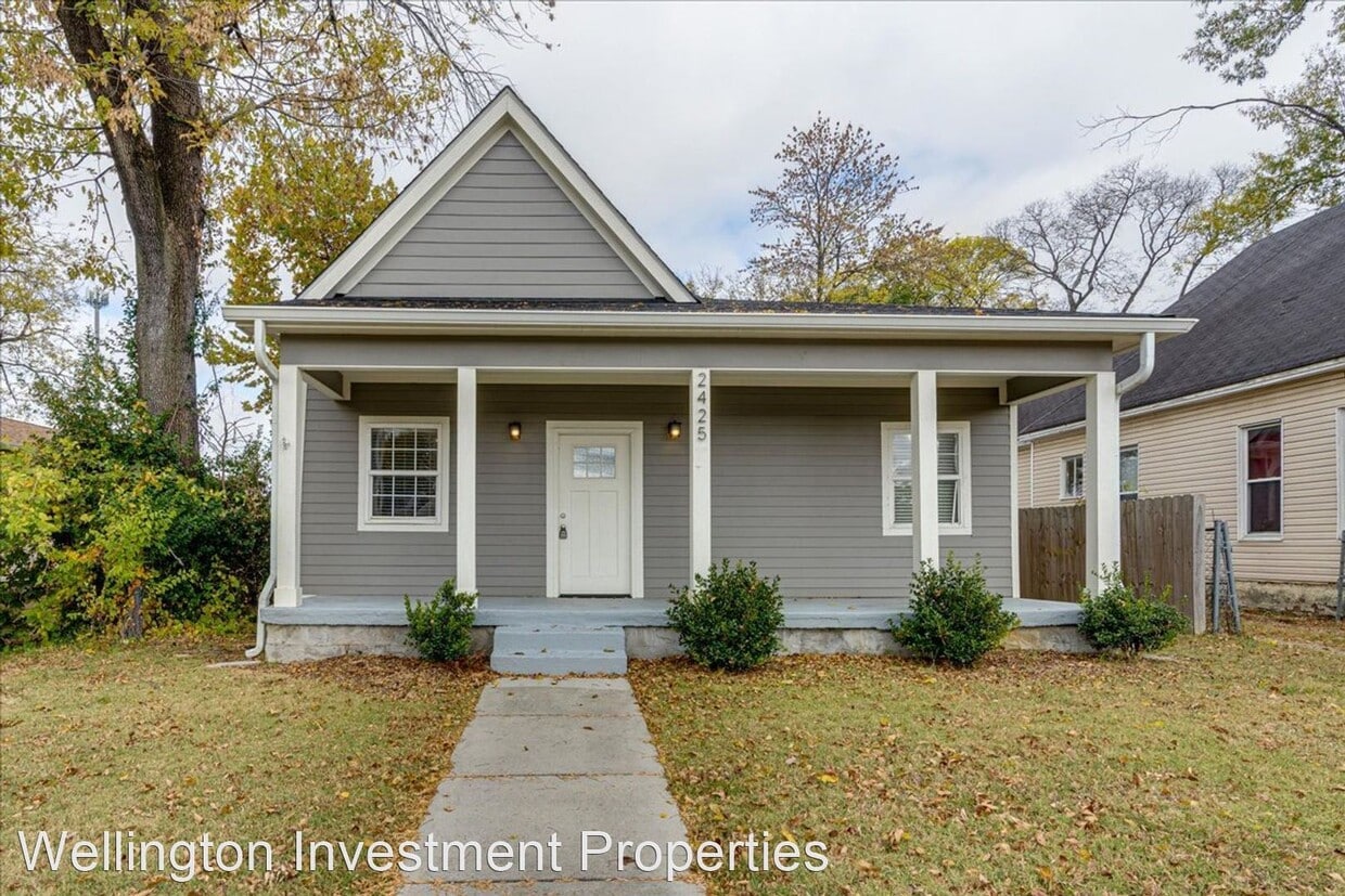 3 br, 2 bath House 2425 Chamberlain Ave House Rental in Chattanooga